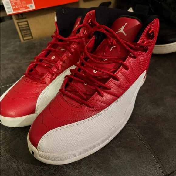 Jordan Men's Red and White Sneakers - Picture 2 of 4